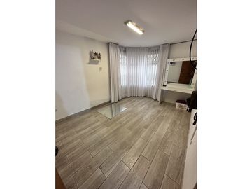 VENDO HERMOSA CASA EN URB. SAN JOSE DE CALIFORNIA - 3 PISOS