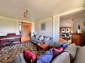 Hermoso Departamento en venta de 4 dorm. en Vitacura
