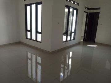Rumah Baru Komplek Batununggal Indah
