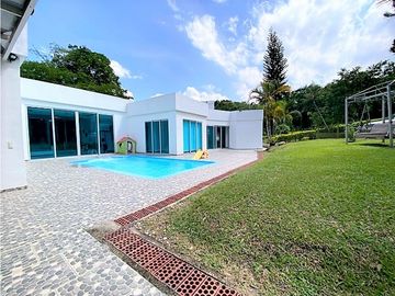 SE VENDE CASA CAMPESTRE EN VILLETA