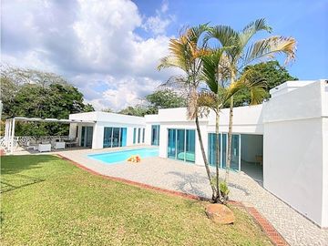 SE VENDE CASA CAMPESTRE EN VILLETA