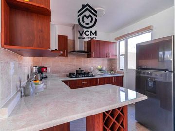 VENTA DE CASA RESIDENCIAL CON ALBERCA, ROOF GARDEN Y JARDIN PROPIO EN YAUTEPEC
