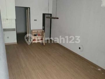 Rumah Murah Semi Furnished 4X19 Duta Garden