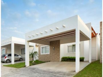 VENTA DE CASA EN ARRAIJAN COUNTRY CLUB