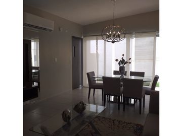 VENTA DE CASA EN ARRAIJAN COUNTRY CLUB