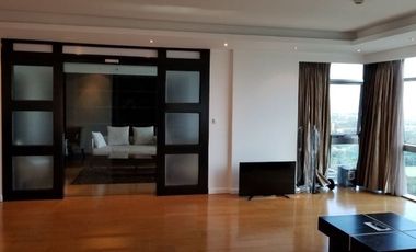 Modern 3BR Luxury Condo in Pacific Plaza Towers BGC for Sale