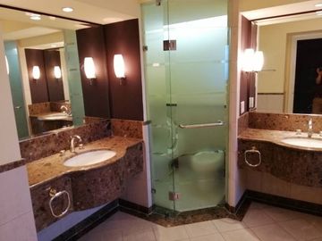 Modern 3BR Luxury Condo in Pacific Plaza Towers BGC for Sale