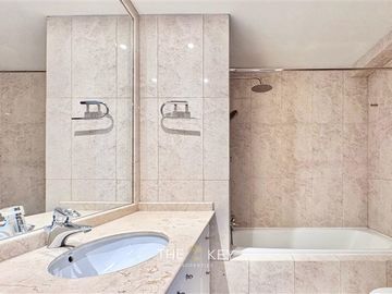 Departamento en Venta en Subida Santa Teresa - Raimundo Larrain