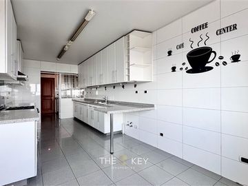 Departamento en Venta en Subida Santa Teresa - Raimundo Larrain