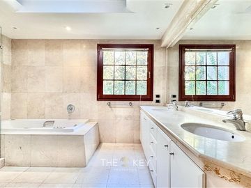 Departamento en Venta en Subida Santa Teresa - Raimundo Larrain