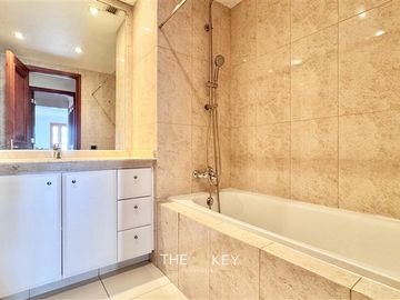 Departamento en Venta en Subida Santa Teresa - Raimundo Larrain