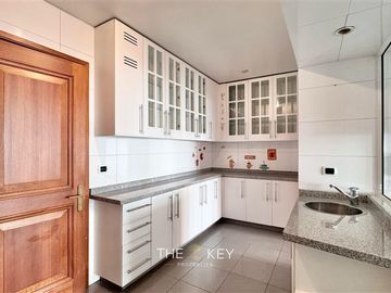 Departamento en Venta en Subida Santa Teresa - Raimundo Larrain
