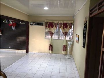 DOLEGUITA, VENTA/ALQUILER DE CASA ESPACIOSA Y REMODELADA