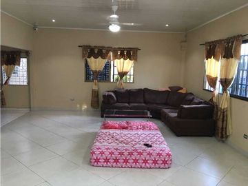 DOLEGUITA, VENTA/ALQUILER DE CASA ESPACIOSA Y REMODELADA