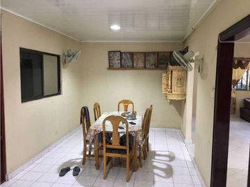 DOLEGUITA, VENTA/ALQUILER DE CASA ESPACIOSA Y REMODELADA