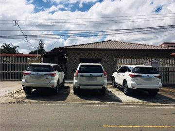 DOLEGUITA, VENTA/ALQUILER DE CASA ESPACIOSA Y REMODELADA