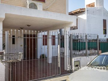 Duplex 3 dormit. Quintas del Mirador 120mts2 Cubiertos
