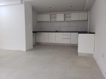 Exclusivo 2 ambientes  Sanabria 2400 Villa Devoto con balcon  Parrilla