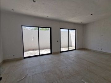 Casa en Venta en Cumbres Elite Premier, Equipada en García