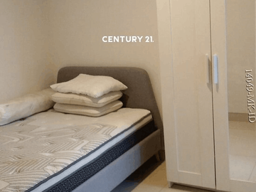 Disewakan Cepat Rumah Terawat Semi Furnished Kebayoran Residence