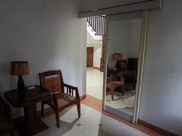 BUC RUMAH SEMI VILLA JALAN LEBAR DI KEROBOKAN DEKAT CANGGU