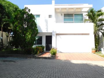 casa en venta en villa campestre. Cod V91239