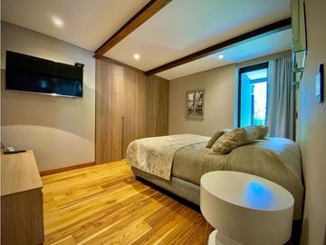 Venta Casa Campestre Luxury Llanogrande con Pesebreras USO COMERCIAL