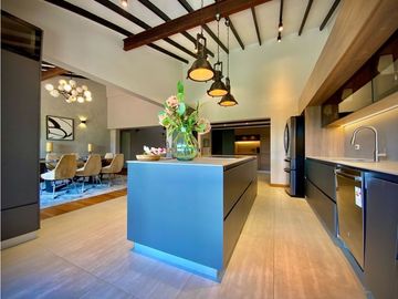 Venta Casa Campestre Luxury Llanogrande con Pesebreras USO COMERCIAL