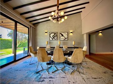 Venta Casa Campestre Luxury Llanogrande con Pesebreras USO COMERCIAL