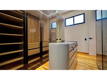 Venta Casa Campestre Luxury Llanogrande con Pesebreras USO COMERCIAL