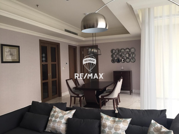 Apartemen Botanica 2 BR 157 m² dijual Jakarta Selatan