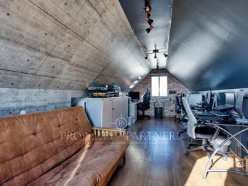 Linda y moderna casa en venta, excelente estado y ubicación privilegiada, en el corazón de Peñalolén