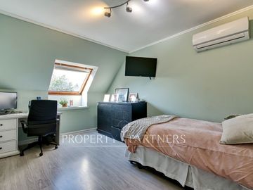 Linda y moderna casa en venta, excelente estado y ubicación privilegiada, en el corazón de Peñalolén