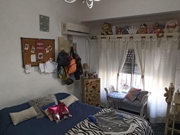 2 CASAS EN VENTA S/LOTE PROPIO P/2 FLIAS. LANUS O. ZONA CONSULTORIOS (ideal para uso profesional)