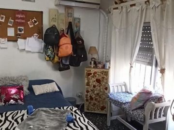 2 CASAS EN VENTA S/LOTE PROPIO P/2 FLIAS. LANUS O. ZONA CONSULTORIOS (ideal para uso profesional)