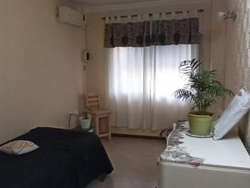 2 CASAS EN VENTA S/LOTE PROPIO P/2 FLIAS. LANUS O. ZONA CONSULTORIOS (ideal para uso profesional)