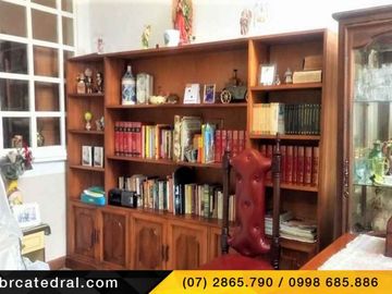 Casa de venta en Centro de Cuenca – código:15951