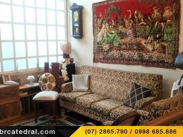Casa de venta en Centro de Cuenca – código:15951
