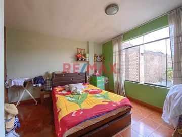 Se Vende Casa De 2 Pisos Cerca Al Mercado 3 Regiones