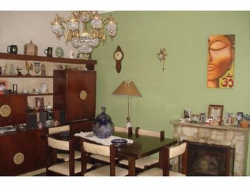 Importante casa garaje patio terraza, 3 dormitorios, 2 baños, gran cocina comedor, estilo moderno