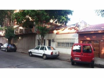 Importante casa garaje patio terraza, 3 dormitorios, 2 baños, gran cocina comedor, estilo moderno