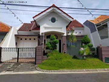 Rumah Raya Manyar Tirtomoyo Semi furnish