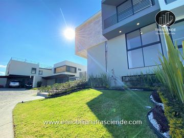 Casa de Lujo en Venta, Puerta las Lomas, Zona Andares, Zapopan