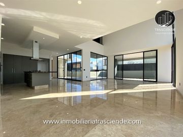 Casa de Lujo en Venta, Puerta las Lomas, Zona Andares, Zapopan