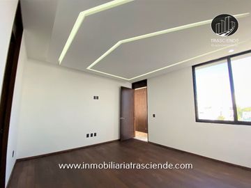Casa de Lujo en Venta, Puerta las Lomas, Zona Andares, Zapopan