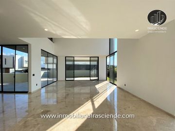 Casa de Lujo en Venta, Puerta las Lomas, Zona Andares, Zapopan