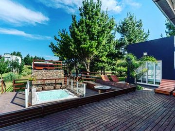 Casa Quinta 5 Amb. En Venta Pileta, Sauna y Jacuzzi - Costa Esmeralda, Pinamar