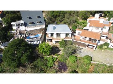 VENTA CASA EN CARLOS PAZ CON VISTA, CENTRICA APTO CDTO