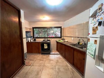 VENTA CASA EN CARLOS PAZ CON VISTA, CENTRICA APTO CDTO