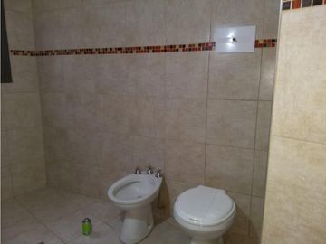 VENTA CASA EN CARLOS PAZ CON VISTA, CENTRICA APTO CDTO